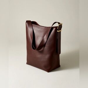 Madewell Essential Bucket Tote in Chocolate Raisin, EUC